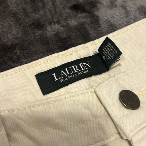 Lauren Ralph Lauren
Petite Floral High Rise Wide Leg Jeans size 10P - Picture 9 of 16